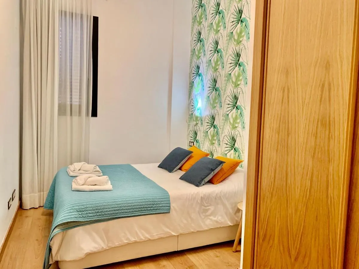 Homely Malaga Refino Bajo G6 Y F6 0*,  Spain